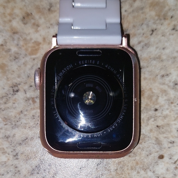 Smartwatch with White Band - Picture 9 of 9